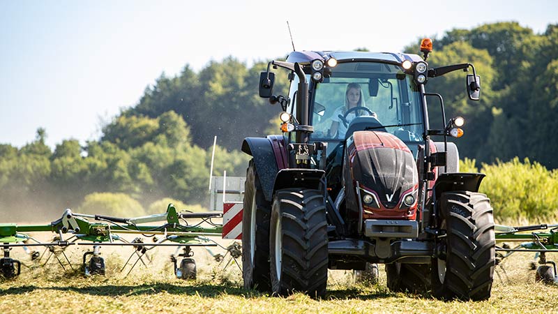 valtra-traktoren-landtechnik-serie-a-jedinger